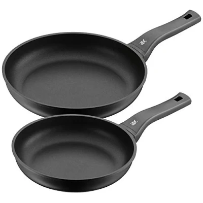 Immagine di WMF Set di 2 padelle con Rivestimento Antiaderente permadur, Manico in plastica parafiamma Alluminio, Adatto per induzione, Lavaggio a Mano, Black, 48 x 29.5 13.3 cm