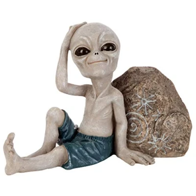 Immagine di Design Toscano Surfer Dude Statua aliena fuori dal mondo