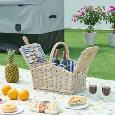 Immagine di casa.pro Cestino da Picnic per 2 Persone Cestello in Rami di Salice Set Incluso Piatti Posate Bicchieri Cavatappi Tessuto a Righe Bianco/Blu 40 x 28 37 cm