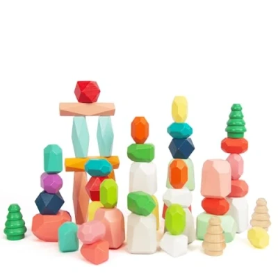 Immagine di Un set di 48 pietre legno colorate impilabili adatte ai bambini dai 3 anni in su