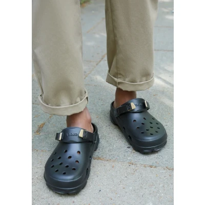 Immagine di Crocs Classic ALL Terrain Unisex Ciabatte da mare, Taglia: 37 38, Black Sintetico