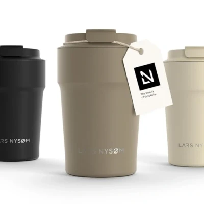 Immagine di LARS NYSØM Tazza Termica per caffè Thermo Coffee Mug to Go 380ml da Viaggio Senza BPA 0,38 Litri con Isolamento In Acciaio Inox e Tenuta stagna tè (Taupe Brown, 380ml)