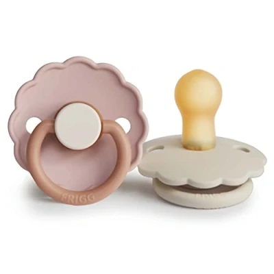 Immagine di FRIGG Daisy confezione da 2 ciucci Ciuccio in lattice Prodotto Danimarca Senza BPA Tettarella simmetrica a ciliegia (Biscuit/Cream, Taglia 1 (0 6 Mesi))