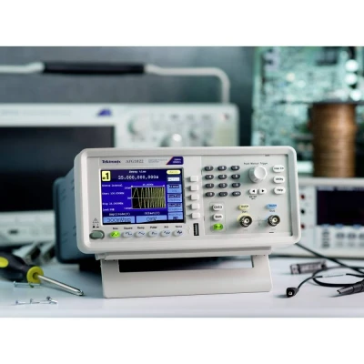 Immagine di Tektronix AFG1062 Generatore di funzioni 0.000001 Hz 60 MHz 2 canali Sinuosidale, Quadra, Puls, Arbitrario, Rumore, Triangolare
