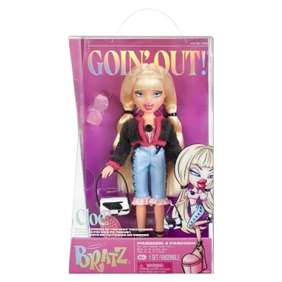 Immagine di Bratz Goin&#039; Out! Bambola Cloe 1 da Collezione con Accessori, Dotata di un Vestito, una Borsetta, Paio Occhiali Sole e Spazzola Giocattolo per Bambini Età 6+