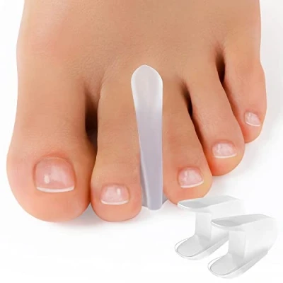 Immagine di Welnove Separadita per dita dei piedi alluce valgo Distanziatori in gel sovrapposte, calli doloranti Piastre morbido silicone dal design svasato (confezione da 8 di medie)