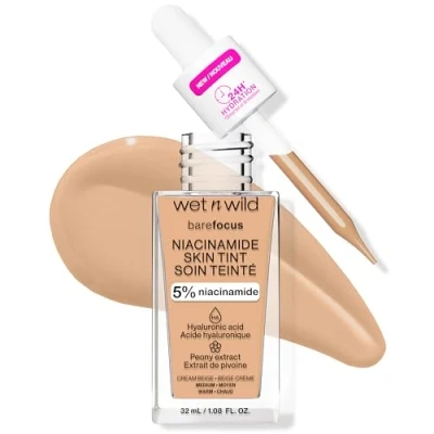 Immagine di Wet n Wild Bare Focus Niacinamide Skin Tint, Fondotinta Leggero con Formula Modulabile, Arricchito Acido Ialuronico E Vitamina per un Look Radioso, Cream Beige