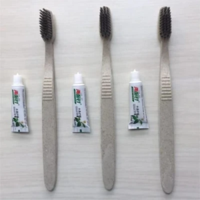 Immagine di Spazzolini, Spazzolino Usa e Getta, Biodegradabili, Senza BPA, AUEMOO di Riutilizzabili Getta con Set Dentifricio, Manico Piatto per Spazzolino(30 Set)
