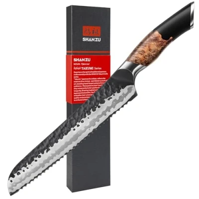 Immagine di SHAN ZU Coltello per Pane Seghettato Forgiato a Mano, da Cucina 20 cm, Giapponese in Acciaio 9Cr18MOV 7 Strati, Pasticceria di alta Qualità, Manico Legno Acero