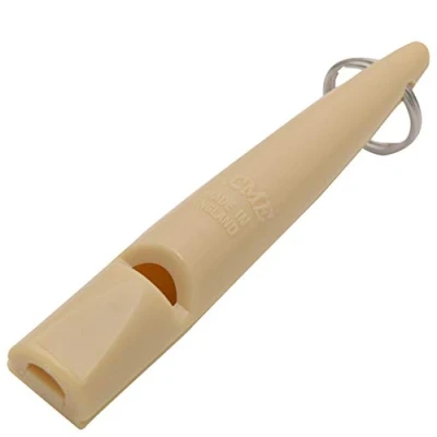 Immagine di acme Fischietto per cani N. 211,5 Originale dall‘Inghilterra Ideale addestramento Materiale resistente Frequenza standard Suono forte e ad ampio raggio (marrone beige)