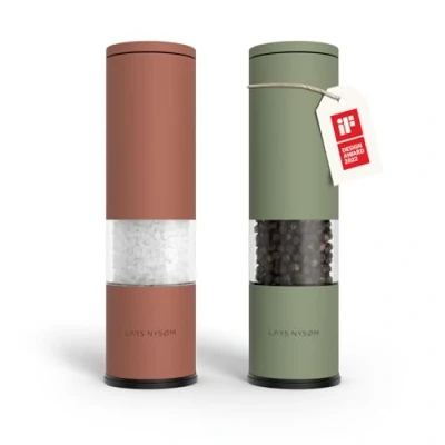 Immagine di LARS NYSØM Set di 2 macina sale e pepe manuale con in ceramica regolabile da grossolana a fine I macinini per spezie design (Red/Green)