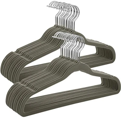 Immagine di SONGMICS Grucce Velluto 30 Pezzi, Appendiabiti Lunghe 41,5 cm, Salvaspazio, Capacità di Carico Elevata, Ganci Girevoli a 360, per Cappotti Camicie Completi, Grigio CRF26V