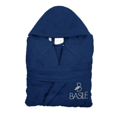 Immagine di Basile Milano, ACCAPPATOIO CON CAPPUCCIO E TASCHINO RICAMATO IN SPUGNA DI PURO COTONE, TAGLIA S/M, BLU