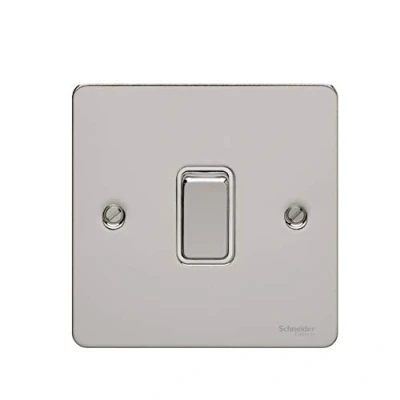 Immagine di Schneider Electric Ultimate Flat Plate Interruttore a bilanciere singolo, intermedio, 16AX, GU1214WPC, cromato lucido con inserto bianco