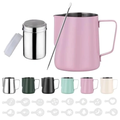 Immagine di Zuquik Brocca per latte in acciaio inox, 600 ml, barista con misurazione Mark 24oz, bricco spargitore cacao, 16 stencil e penna cappuccino espresso, rosso rosa
