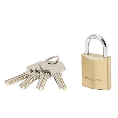 Immagine di Master Lock 2930EURD Lucchetto a Chiavi con Corpo Spesso in Ottone Massiccio, Oro, 5.5 x 3 1.4 cm