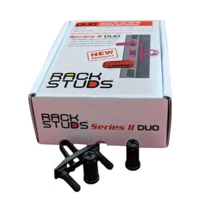 Immagine di Rackstuds DUO20 1RU Serie II Supporto Montaggio Rack Soluzione Alternativa a Viti e Dadi Gabbia Tradizionali Ideale per Setup Hardware Server 20 Pezzi Versione Universale