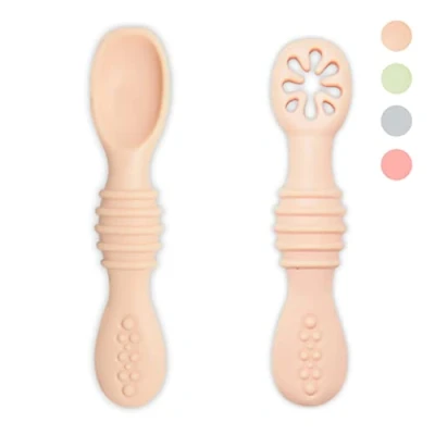 Immagine di VegMai® Precucchiai per bambini. BLW Learning Spoons, Phase 1 + 2. Raccomandato da nutrizionisti ed esperti di svezzamento. Rivestito in Silicone Antibatterico Ergonomico. (SALMONE)