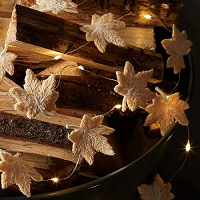 Immagine di Lights4fun Catena Luminosa di 20 Foglie in Feltro con LED Bianchi Caldi a Pile per Arredo Interni