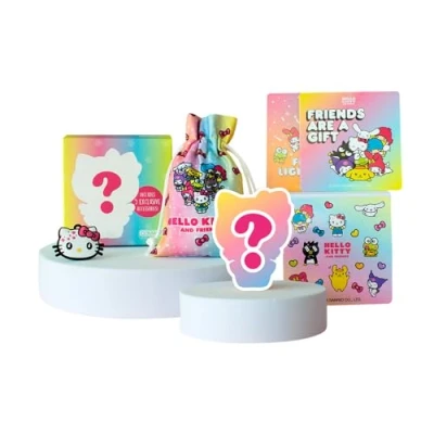 Immagine di Comansi Statuetta Mystery da collezione con 5 accessori esclusivi Hello Kitty and Friends