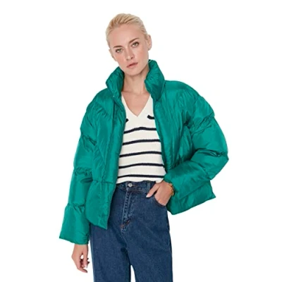 Immagine di Trendyol Giacca Invernale Oversize in Tinta Unita con Colletto Piedi Cappotto, Verde, XS Donna