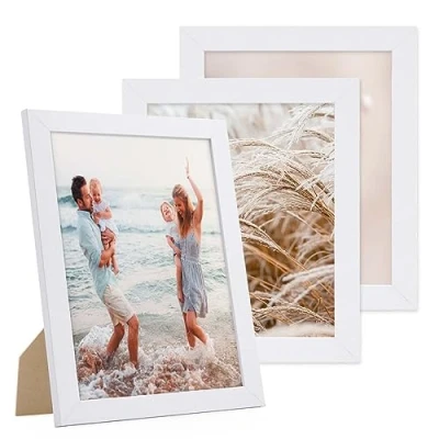Immagine di PHOTOLINI cornici 20x25 cm bianco legno MDF, set di 3 larghe, moderne, plexiglass infrangibile, da tavolo o parete, accessori extra per una parete dal look raffinato