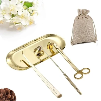 Immagine di QeeHeng Candele Snuffer Wick Trimmer Vassoio Piatto 4 in 1 Accessori Candela Strumento Kit Cura Candele, Candela, Set di Tagliafiamma Spegnimento Bastone Manico Lungo (Oro)