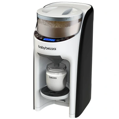 Immagine di Baby Brezza formula Pro Advanced Formulatore di biberon istantaneo e automatico, miscela, riscalda ed eroga automaticamente la o l’acqua (Nero &amp; Bianco)