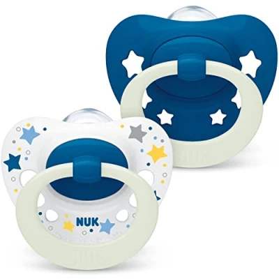 Immagine di NUK Signature Night ciuccio 0 6 mesi Calma il 95% dei bambini Succhietti a forma di cuore in silicone senza BPA Glow the dark Custodia compresa Stelle blu 2 pezzi