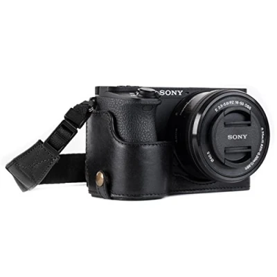 Immagine di MegaGear Sony Alpha A6500 Ever Ready Custodia metà copertura in Vera pelle per Fotocamera con Tracolla Nero MG1203