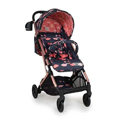Immagine di COSATTO Woosh 3 Passeggino leggero fino a 25 kg.Facile da piegare con una sola mano, compatto, manico telescopico, cestino extra large, portabicchieri, barra paracolpi e parapioggia(Pretty Flamingo)