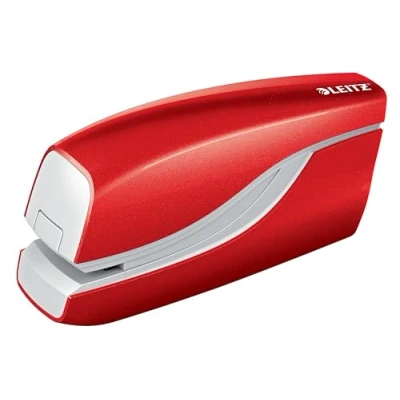 Immagine di Leitz WOW Cucitrice Elettrica con Levapunti Integrato, Capacità di 10 Fogli, Alimentazione a Batteria, Include 1000 Punti Metallici E1, Rosso Metallizzato, 55661026