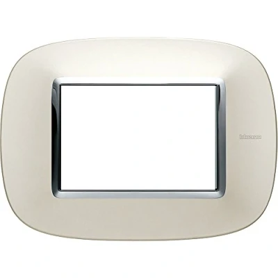 Immagine di BTicino Axolute HB4803SAN Placca 3 Moduli, Argento