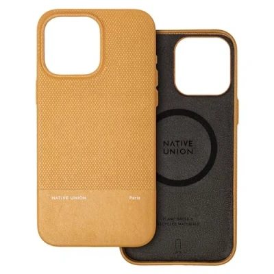 Immagine di Native Union Custodia (Re) Classic Compatibile con MagSafe Realizzata materiali riciclati e di origine vegetale Protezione antigraffio 1,8 metri per iPhone 15 Pro Max (Kraft)