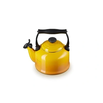 Immagine di Le Creuset Tradition Bollitore, Capacità 2.1 L / 2.2 Qt, Acciaio Smaltato/Manico in Fenolo, Nectar, 40102026720000