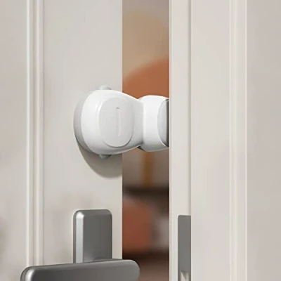 Immagine di SAFELON 4+2 Pezzi automatico di sicurezza per bambini, protezioni le dita automatiche fermaporta anti pizzicamento, facile da installare e utilizzare (Bianco)