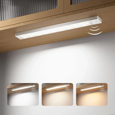 Immagine di OUILA Luce Armadio Led con Sensore, 23CM Sottopensile Cucina 3 Modalità di Colore, 1000 mAh Ricaricabile USB, Lampada Notturna per Scale Guardaroba