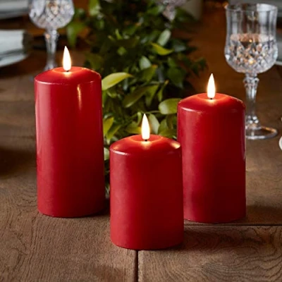 Immagine di Lights4fun TruGlow™ Set di 3 Candele LED a Pile in Cera Rossa Con Stoppino e Fiamma Realistica