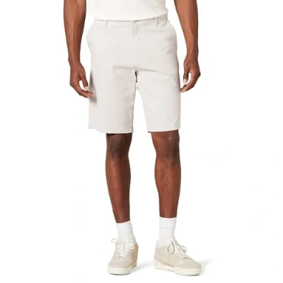 Immagine di Amazon Essentials Pantaloncini Chino Elasticizzati Comodi Senza Pinces 28 cm Slim Uomo, Grigio Pietra, 29W