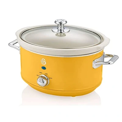Immagine di Swan Retro SF17021YELNEU Slow Cooker 3,5L Contenitore di Cottura Rimovibile, Ceramic Non Stick PFOA &amp; PTFE Free, 3 Livelli Temperatura, Coperchio Vetro, Design Vintage, Giallo, 200W
