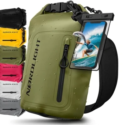 Immagine di Nordlight Dry Bag Sacca Impermeabile + Custodia per Cellulare Chiusura Arrotolabile, Tracolla Zaino Stagna Borsa Spiaggia, Canoa, SUP, Immersioni Verde Oliva, 10 Litri