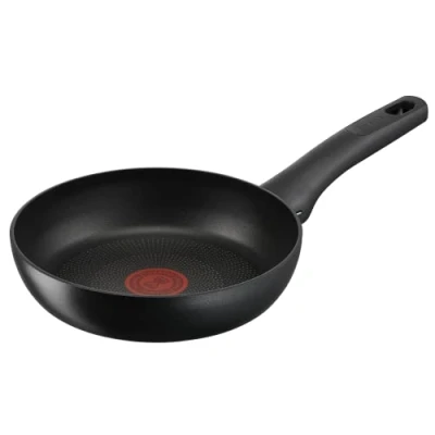Immagine di Tefal G28802 Hard Titanium On Padella 20 cm Alluminio Rivestimento antiaderente sicuro Indicatore di temperatura del segnale termico Adatto a tutti i piani cottura induzione Nero