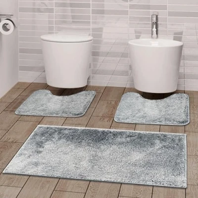 Immagine di Comart, Tappeto Faith Bagno, Parure Set Completo 3 Pezzi, Colore Grigio Antracite, Antiscivolo, Scendi Doccia e Vasca, Tappetino WC, Morbido, Lavabile in Lavatrice, Asciugatura Rapida, Design Moderno