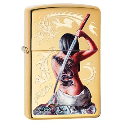 Immagine di Accendino Zippo® Mazzi 29668, Antivento Ricaricabile Zippo, Realizzato in Metallo con Caratteristico &quot;click&quot; Color Oro, Made USA, Ottima Idea Regalo