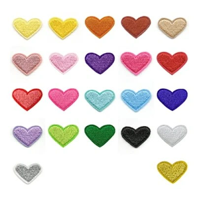 Immagine di Zeayebsr 22 Toppe Termoadesive Mini Jeans Adesive Patch Cuore per Abbellimenti e Riparazioni di Indumenti（colore multiplo）