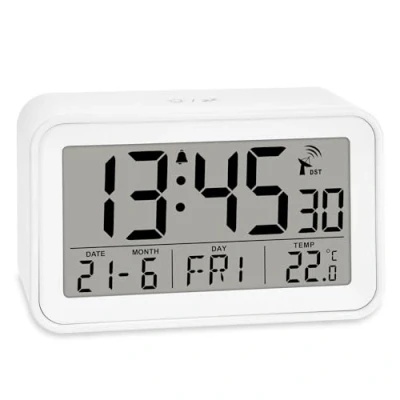 Immagine di ADE Sveglia radio controllata da comodino digitale Con luce Display della temperatura e calendario viaggio compatta Graziosa custodia bianca opaca batteria