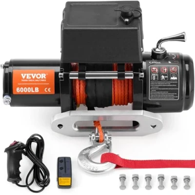 Immagine di VEVOR Argano Elettrico 2722 kg per Camion 12 V CC con Φ0,6 x 1676,4 cm di corda sintetica in Alluminio, Passacavo, Telecomando Senza Fili e Cablato, Traino Fuoristrada SUV Jeep