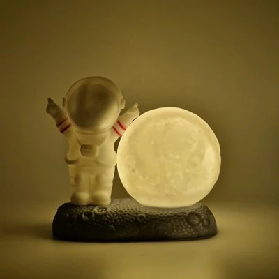 Immagine di Creative Visualization lamp Lampada Notturna per Bambini a Forma di ASTRONAUTA con Batterie Incluse (ASTRONAUTA)