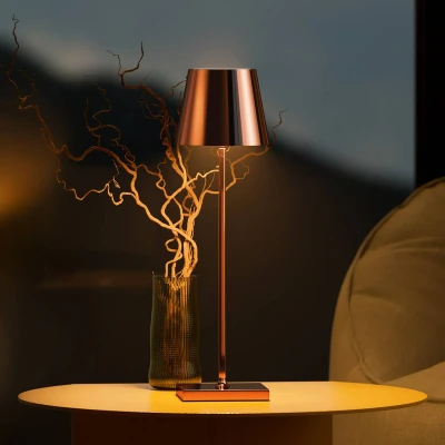 Immagine di Sigor Lampada da tavolo ricaricabile Nuindie LED, USB C, rame, IP54, dimmerabile