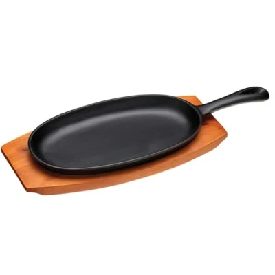 Immagine di KitchenCraft World of Flavours Piastra / Padella Teppanyaki Giapponese in Ghisa con Sottopentola Legno, Stile Asiatico, 34,5 cm x 14,5 3,5